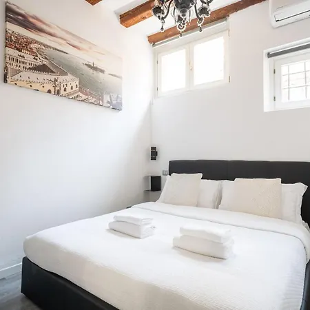 Rialto Boutique البندقية