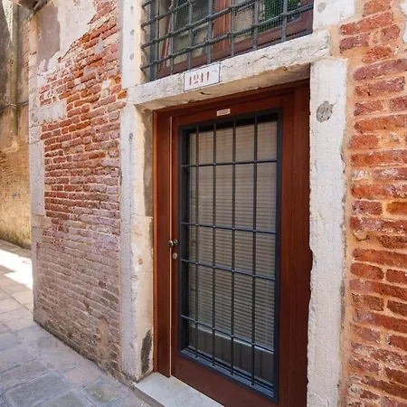 Rialto Boutique * Venice