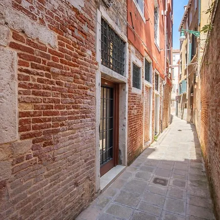 Rialto Boutique Apartment *